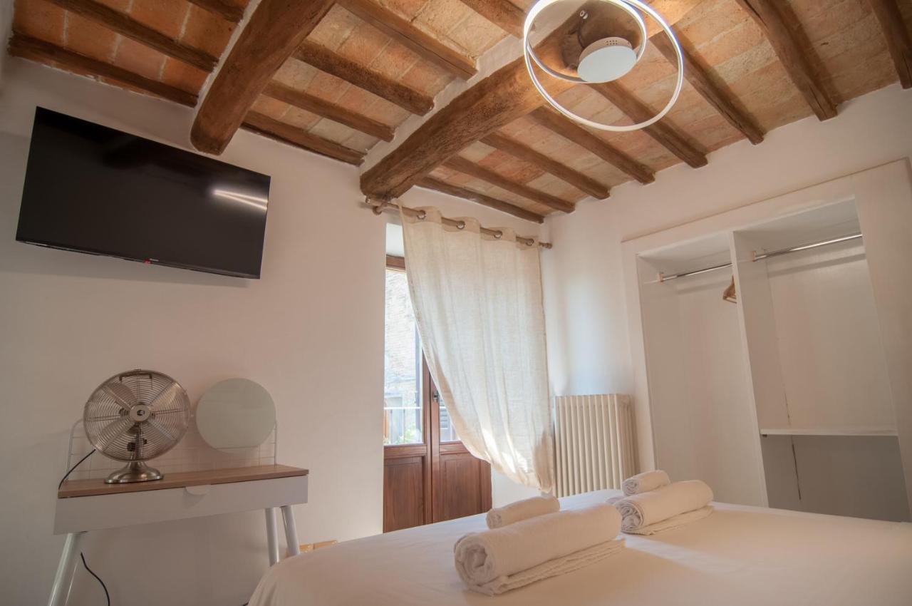 Umbrian Concierge - La Casa Dei Pellari Hotel เปรูจา ภายนอก รูปภาพ