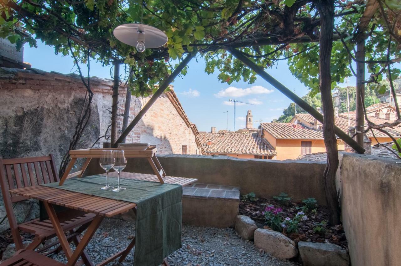 Umbrian Concierge - La Casa Dei Pellari Hotel เปรูจา ภายนอก รูปภาพ